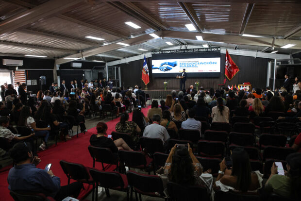 Presidente Gabriel Boric participa de la ceremonia de cierre del congreso internacional de Negociacion Ramal organizada por la Central Unitaria de Trabajadoras y Trabajadores. Diego Martin/Aton Chile.