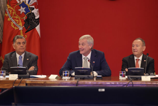 Presidente José Antonio Kast encabeza su primer Consejo de Gabinete. 