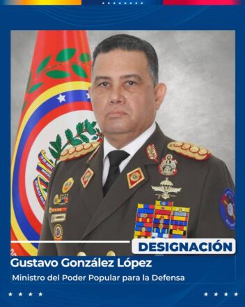 Foto oficial de la designación de Gustavo González López como nuevo ministro de defensa de Venezuela. Vía X@delcyrodriguezv