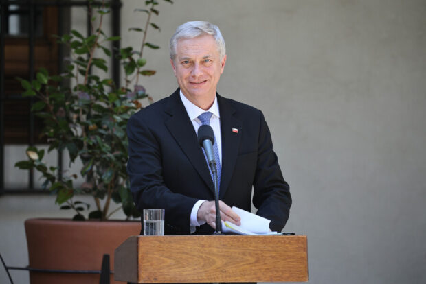 El Presidente electo Jose Antonio Kast en punto de prensa tras reunirse con el Presidente Gabriel Boric. Foto: Aton Chile.