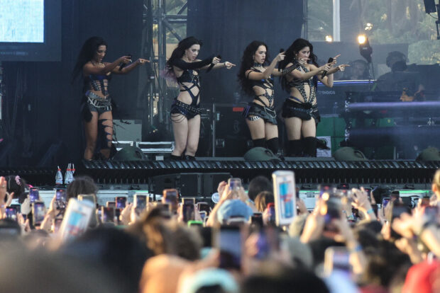 Katseye en Festival Lollapalooza 2026 desde el Parque OHiggins en Santiago. Foto: Aton Chile.