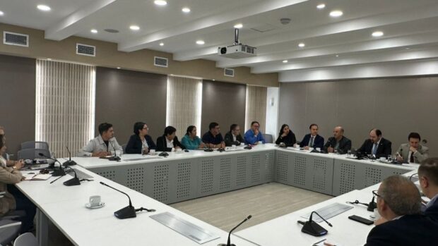 Reunión de la Central Unitaria de Trabajadores con el Ministerio del Trabajo. 