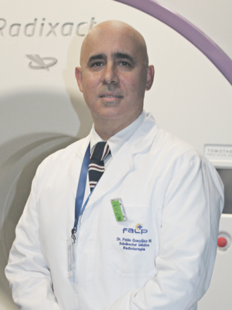 Subdirector médico de Radioterapia de Fundación Arturo López Pérez (Falp), Pablo González. Foto: Falp. 