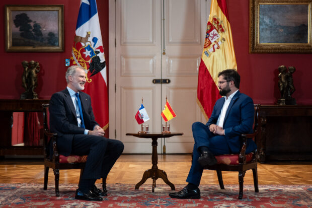 El rey de España, Felipe VI y el Presidente Gabriel Boric.
