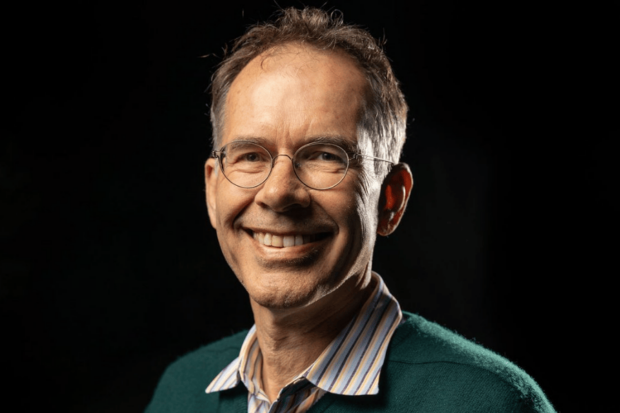 Guido Imbens, economista y Premio Nobel de Economía. 