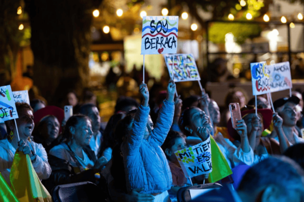 Público durante uno de los eventos del Festival La Ruta del Mapocho.