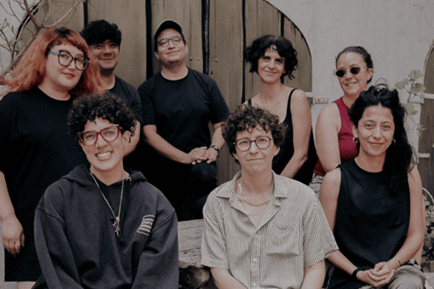 Equipo detrás de la obra "Los Huesos".