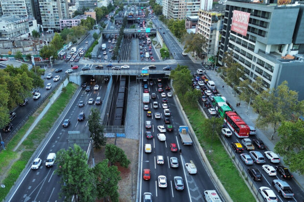 Flujo vehicular durante el Super Lunes debido al fin de la epoca de vacaciones y el retorno a la ciudad Sector Puente del Arzobispo Diego Martin/Aton Chile.