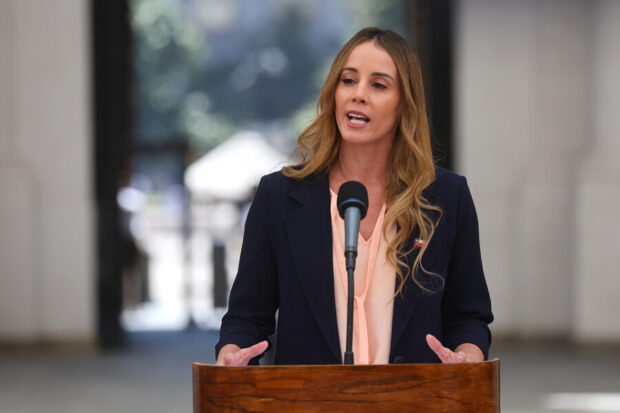 La vocera de Gobierno, Mara Sedini, realiza punto de prensa en el Palacio de la Moneda. 