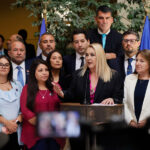 Megarreforma en su recta final: votos del PDG serán claves para el despacho del proyecto estrella del Gobierno 11 diputados y diputadas se posicionan detrás de Pamela Jiles en un punto de prensa.