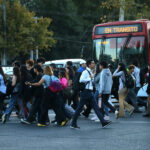 Gran congestion vehicular se registra en las inmediaciones de Plaza Baquedano durante el súper lunes. Foto: Aton Chile.