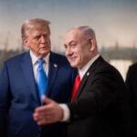 Trump confirmó que le dijo "puto loco" a Netanyahu por sus ataques en Líbano Presidente de Estado Unidos, Donald Trump, y el primer ministro de Israel, Benjamin Netanyahu.