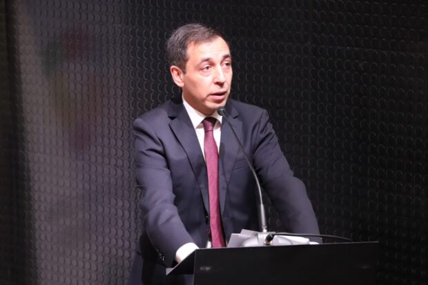 Anuar Quesille, defensor de la Niñez.