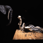 "Cabeza de elefante", obra de teatro.