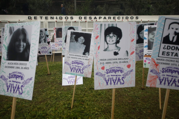Romeria y marcha hacia el Cementerio General en conmemoracion de los 50 años del Golpe de Estado.