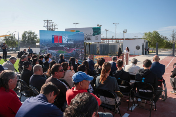 Ceremonia de inauguración plaza "Héroes de Atenas".