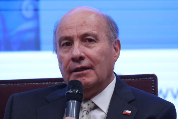 Jorge Quiroz, Ministro de Hacienda. Foto: Aton Chile.