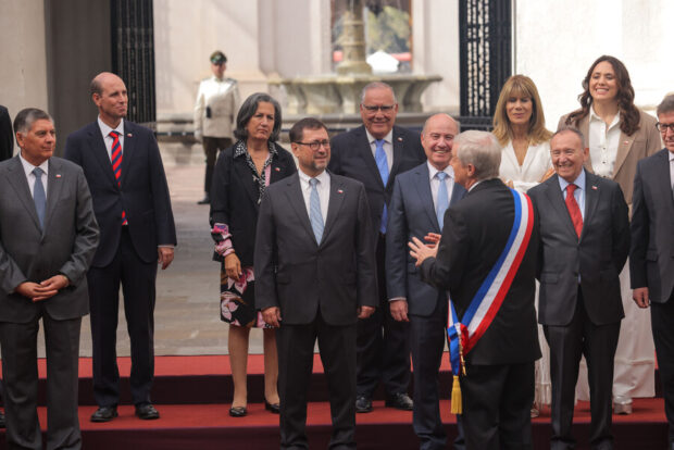 José Antonio Kast junto a sus ministros y ministras.