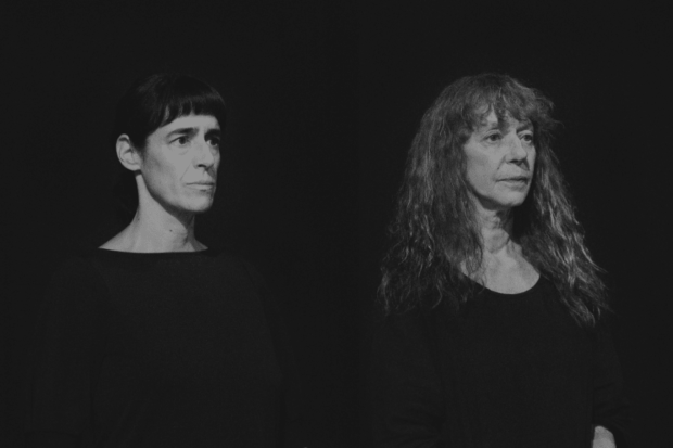 Las actrices Francisca Márquez y Claudia Di Girolamo.
