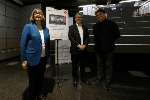 Firma del convenio que materializa la instalación del MAC SubCero.