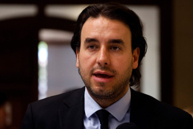 Senador Vlado Mirosevic. 