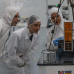 Científicos en un laboratorio.