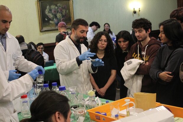 La Facultad de Ciencias Químicas y Farmacéuticas concentrará sus actividades el domingo 31 de mayo en las dependencias del Museo de Química y Farmacia Profesor César Leyton.