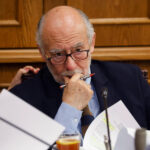 Ivan Flores durante la comison de Salud en el Senado. Foto: Aton Chile.