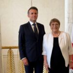 Michelle Bachelet y Emmanuel Macron.