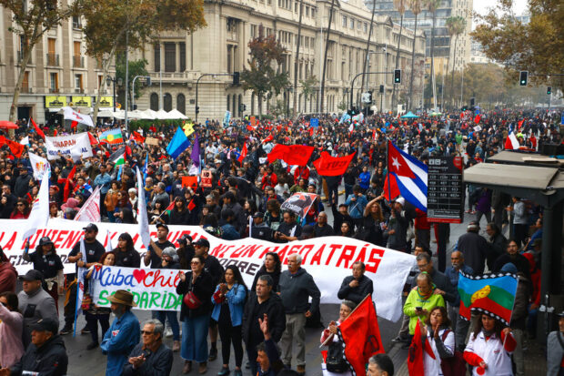 La Central Unitaria de Trabajadores, CUT, convoca a la tradicional marcha del Dia Internacional del Trabajador y Trabajadora. Foto: Aton Chile.