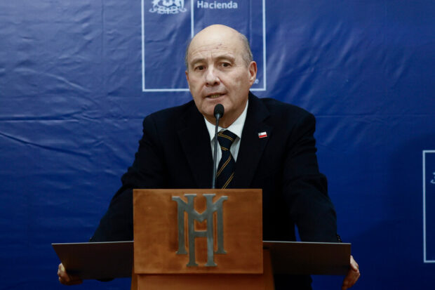 El ministro de Hacienda, Jorge Quiroz.