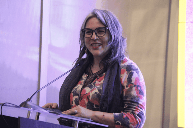 Soledad Chávez, directora del Departamento de Lingüística, senadora universitaria y editora del policy paper "Lenguas adicionales en la educación superior chilena claves para un ecosistema académico local y global".