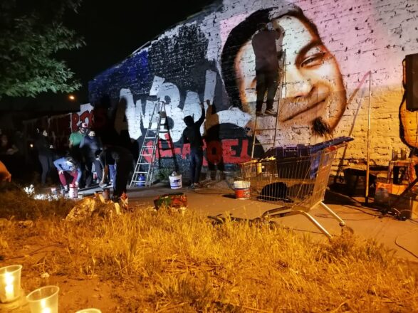 Mural en homenaje a Aníbal Villaroel en la Población La Victoria.
