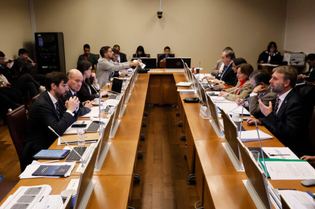 Comisión de Hacienda del Senado, sesión del 4 de junio del 2026. 