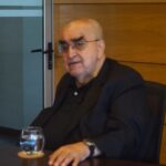 El exministro Enrique Correa comparó el Gobierno de José Antonio Kast con el del Frente Amplio, aunque el actual se comporta "con buena educación y guante blanco". Foto Youtube