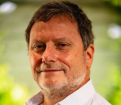 Dr. Fernando Estenssoro, Instituto de Estudios Avanzados, Universidad de Santiago de Chile.