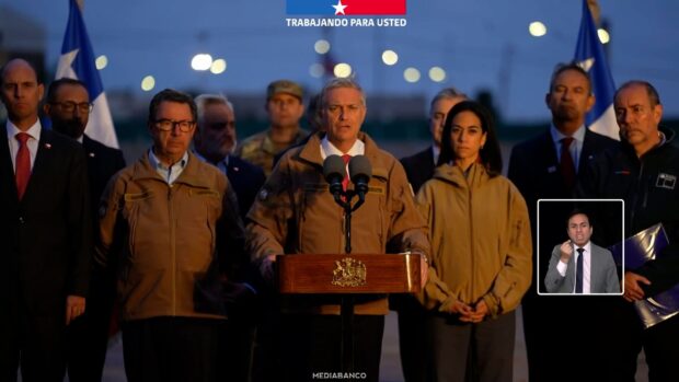 Punto de prensa del Presidente José Antonio Kast en el norte, junto a ministros y otras autoridades del Estado.