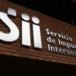 Apuestas online: resolución del SII molesta a la oposición mientras el Gobierno respalda el cobro de IVA Frontis del edificio del Servicio de Impuestos Internos.